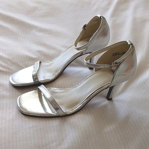 Silver metallic simple strap heel